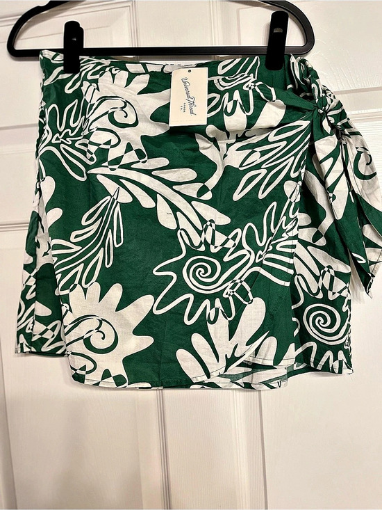 Universal Thread Dresses & Skirts - Universal Thread Printed Midi Wrap Skirt Green & White